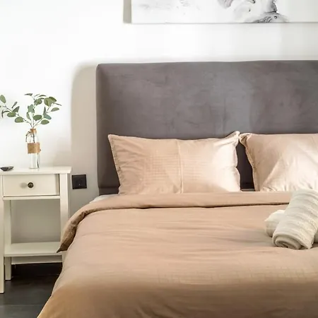 Apartment Anghome A3 In Metaksourgio Athens
