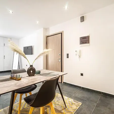 Apartment Anghome A3 In Metaksourgio Athens