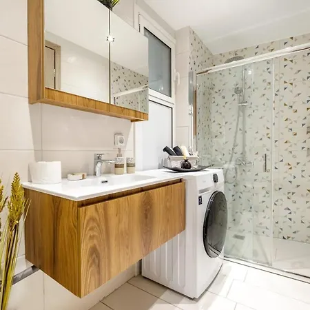 Apartment Anghome A3 In Metaksourgio Athens