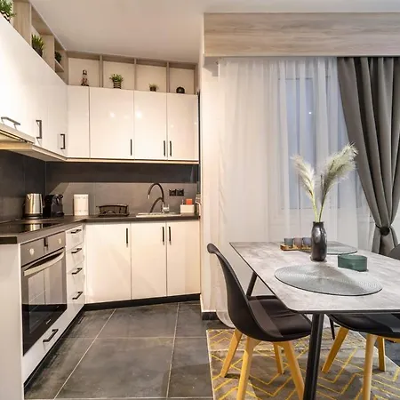 Apartment Anghome A3 In Metaksourgio Athens